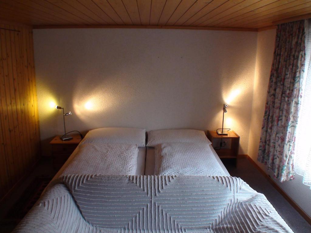 Hotel Restaurant Simplon Frutigen Room photo